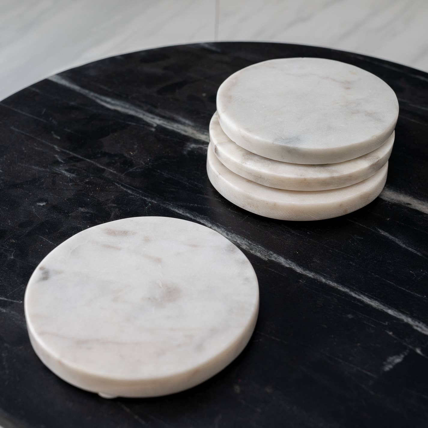 White Marble Round Coaster - Set of 4
