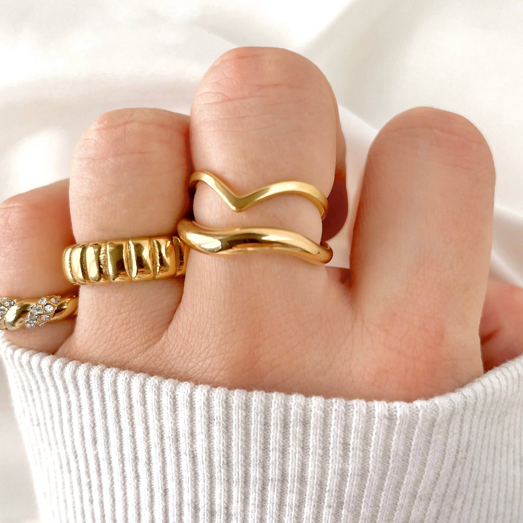 Wishbone Stacker Ring - Dainty V Ring - Peak Chevron Ring : Yellow Gold / 6