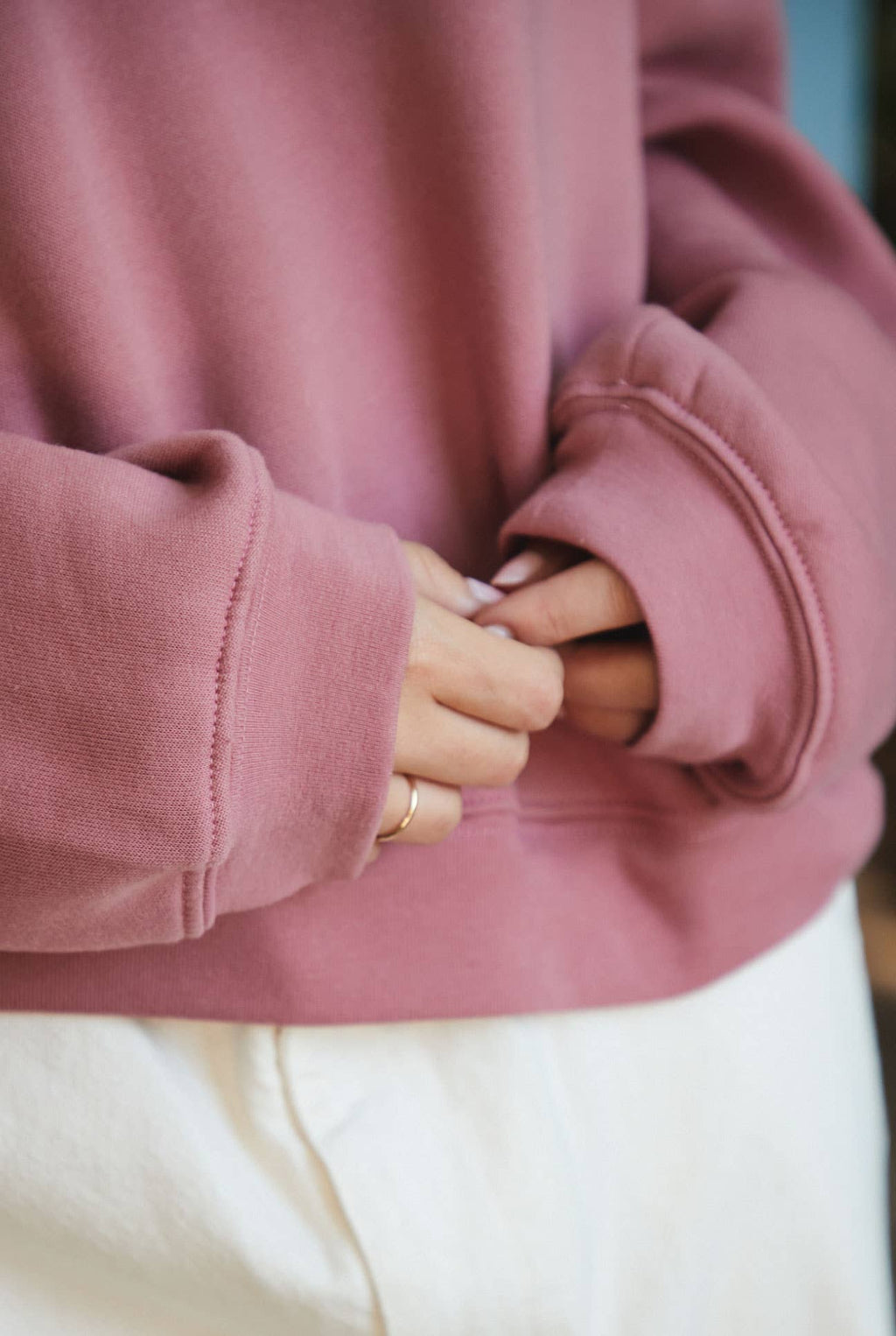 BEACH DAYS Mid Graphic Sweatshirt: ROSE