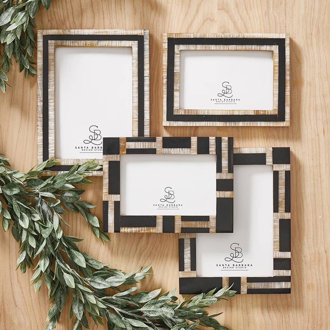 Horn Photo Frame - Bordered - 5 x 7: Material