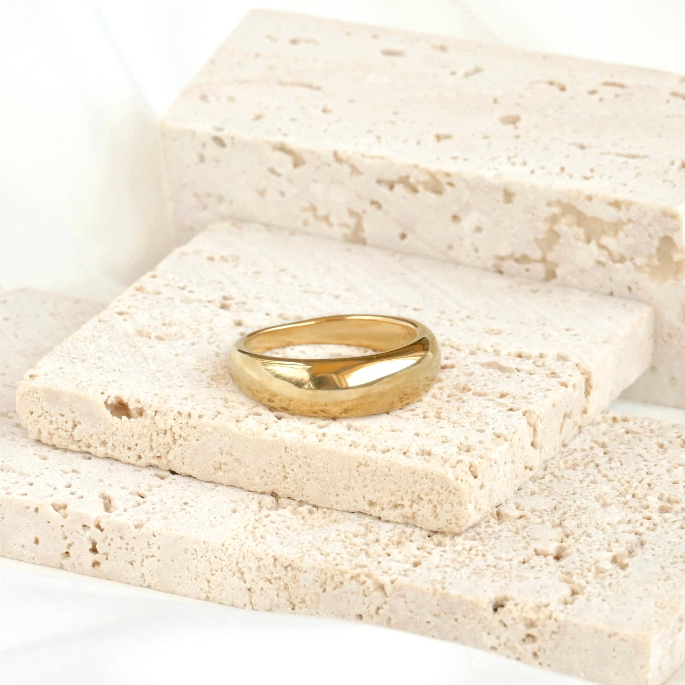 18k Gold Dome Ring